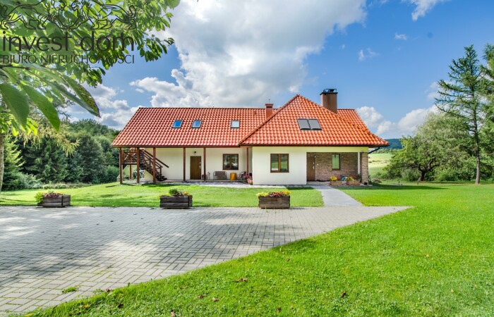 małopolskie, gorlicki, Wyjątkowa willa z 5-hektarową posiadłością pod lasem – Męcina Wielka