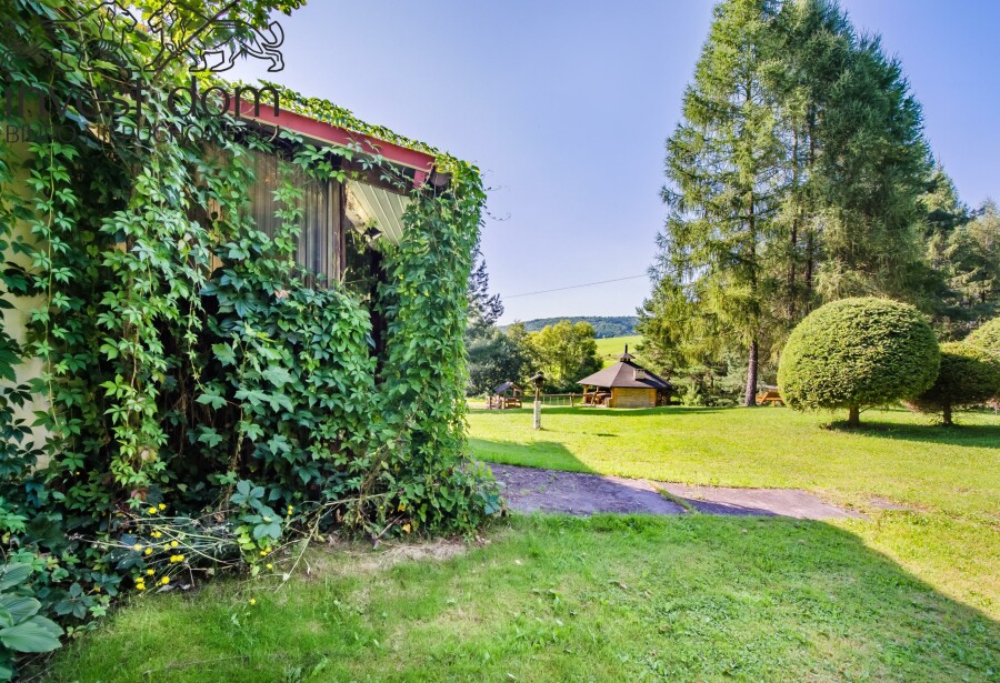 gorlicki, Sękowa, Męcina Wielka, małopolskie, Wyjątkowa willa z 5-hektarową posiadłością pod lasem – Męcina Wielka