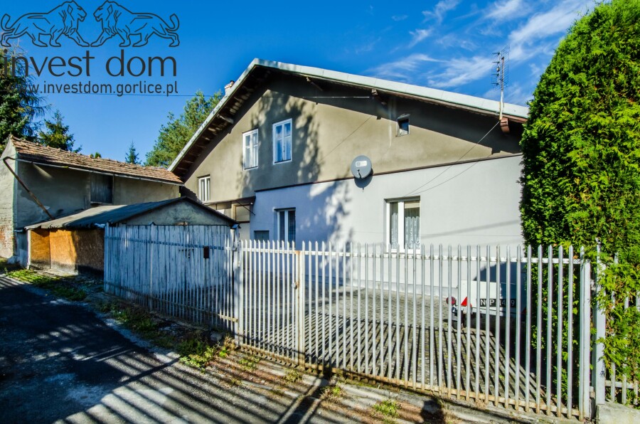 gorlicki, Gorlice, Gorlice, Stróżowska, Gorlice, ul. Stróżowska – dom z 3 lokalami mieszkalnymi